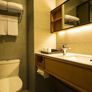 Double Room No Window
